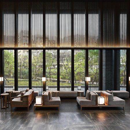 ホテル ウェルスプリング バイ シルクス 礁渓郷 エクステリア 写真 The lobby of the hotel