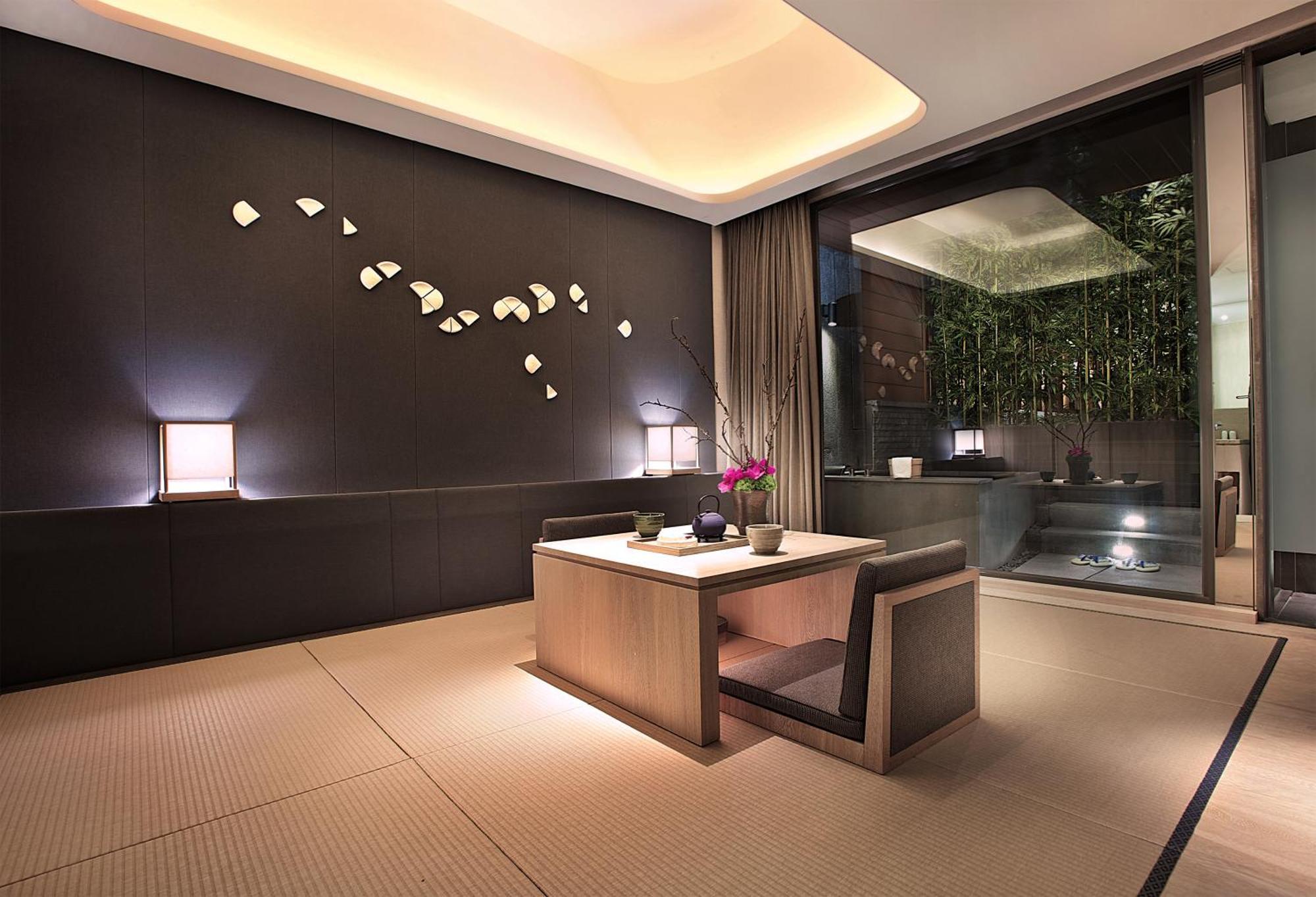 ホテル ウェルスプリング バイ シルクス 礁渓郷 エクステリア 写真 A room at the Mandarin Oriental Tokyo