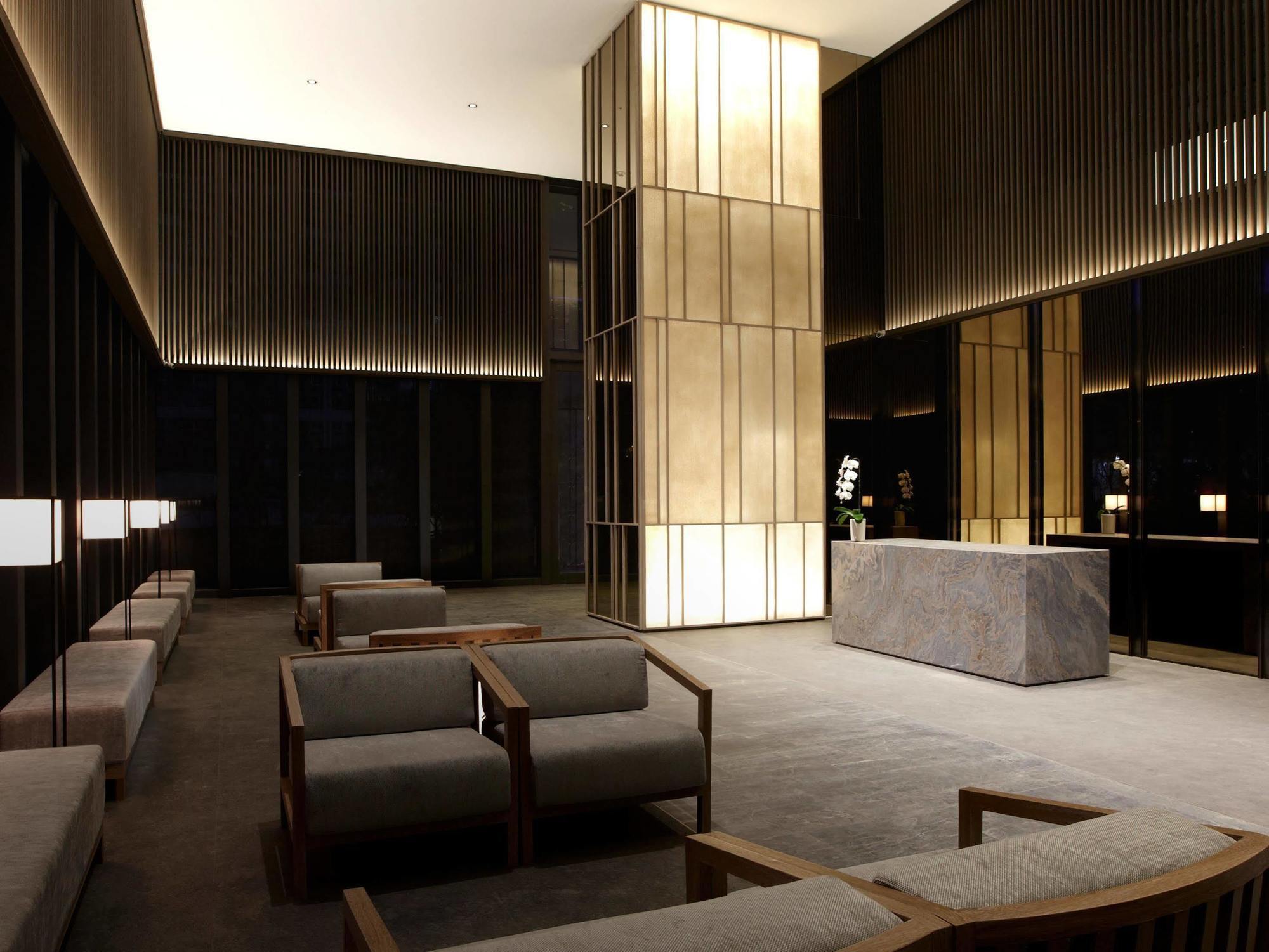 ホテル ウェルスプリング バイ シルクス 礁渓郷 エクステリア 写真 The lobby of the hotel