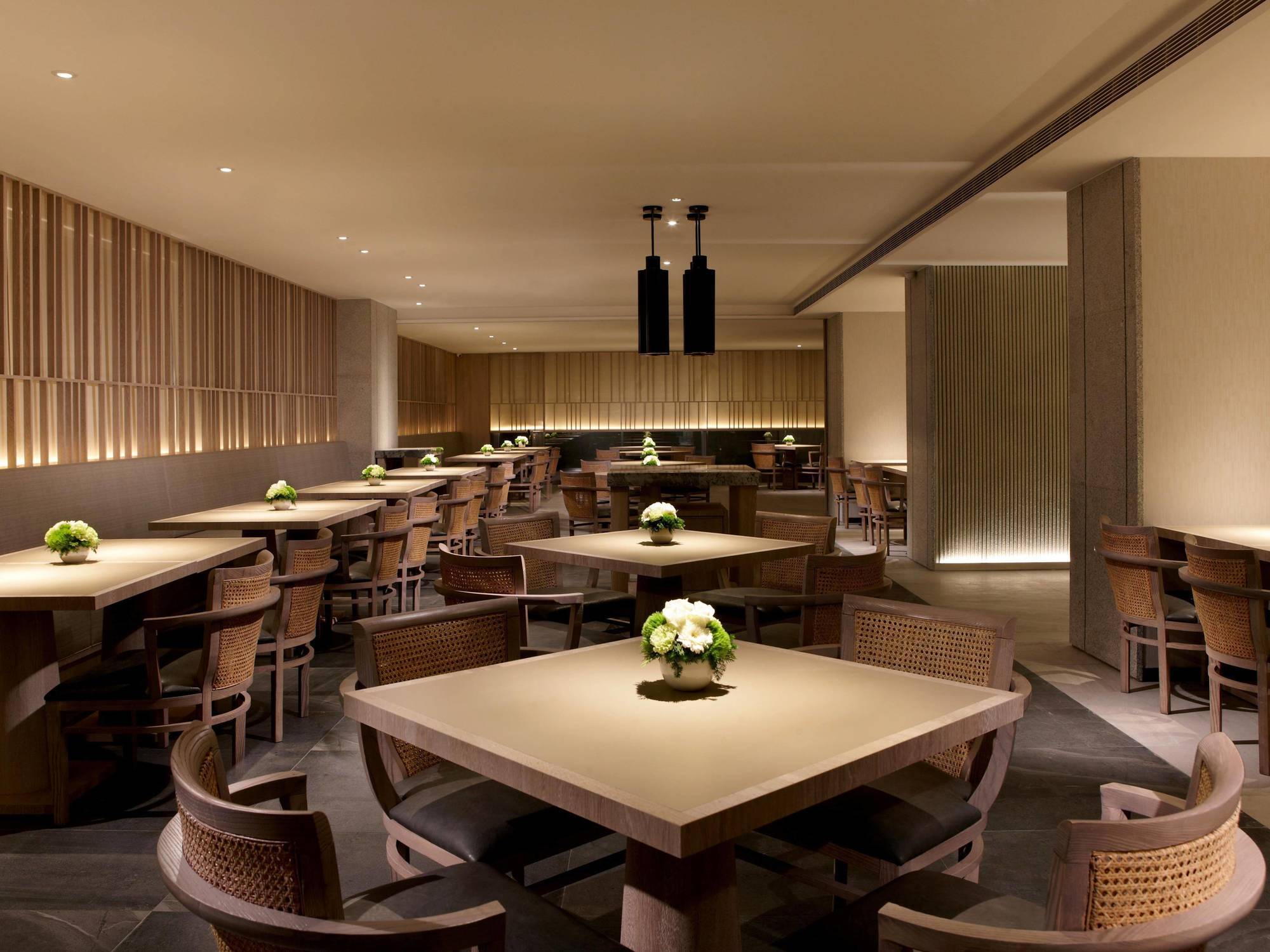 ホテル ウェルスプリング バイ シルクス 礁渓郷 エクステリア 写真 Restaurant interior