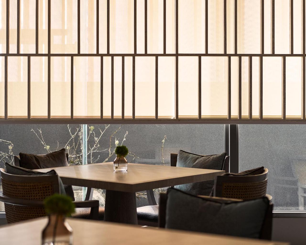 ホテル ウェルスプリング バイ シルクス 礁渓郷 エクステリア 写真 The interior of the restaurant